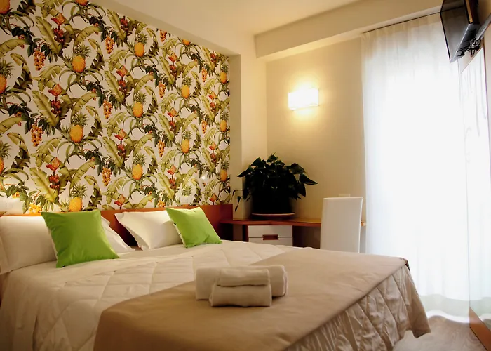 Hotel Montecarlo - Vista Mare con Piscina&Area Fitness Riccione